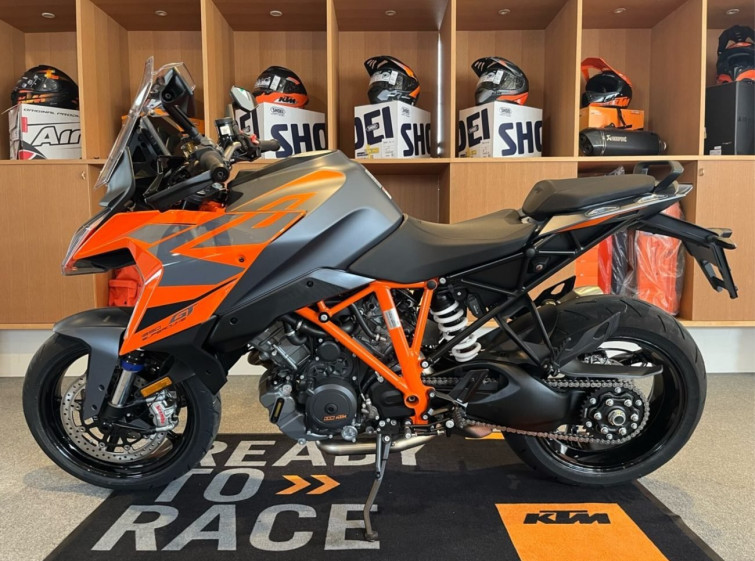 Мотоцикл KTM 1290 S-DUKE GT з пробігом 1 km
