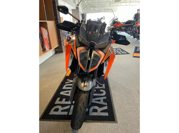 Мотоцикл KTM 1290 S-DUKE GT з пробігом 1 km