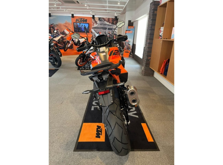 Мотоцикл KTM 1190 ADVENTURE з пробігом 2 km