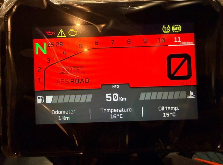 Мотоцикл KTM 1290 SUPERDUKE R з пробігом 1 km