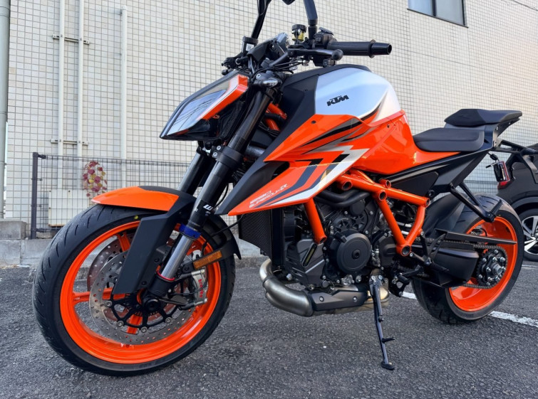 Мотоцикл KTM 1290 SUPERDUKE R з пробігом 1 km