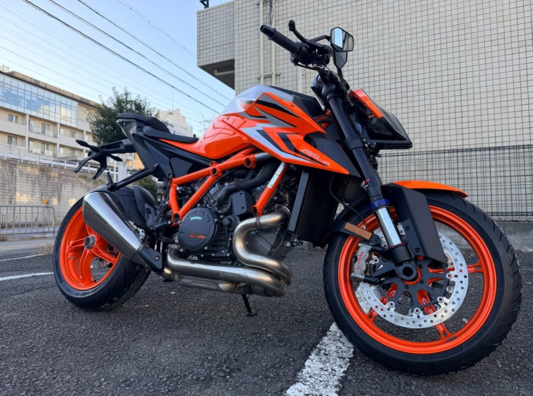 Мотоцикл KTM 1290 SUPERDUKE R з пробігом 1 km