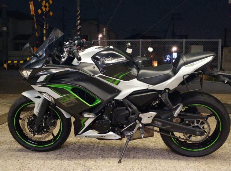 Мотоцикл Kawasaki NINJA650A з пробігом 5924 km