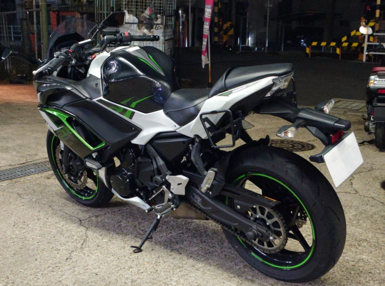 Мотоцикл Kawasaki NINJA650A з пробігом 5924 km