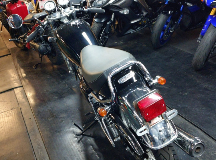 Мотоцикл Yamaha SR400 с пробегом 7755 km