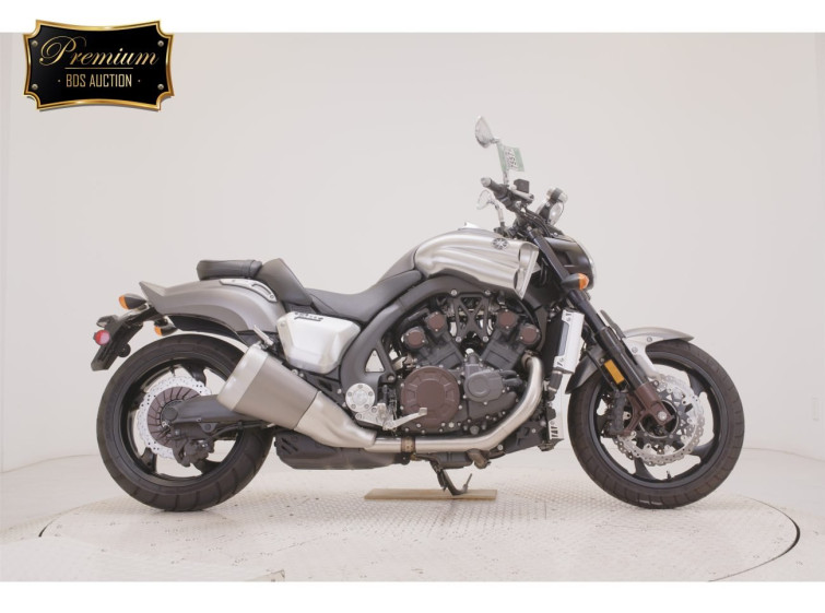 Мотоцикл Yamaha V-MAX1700 з пробігом 9302 km