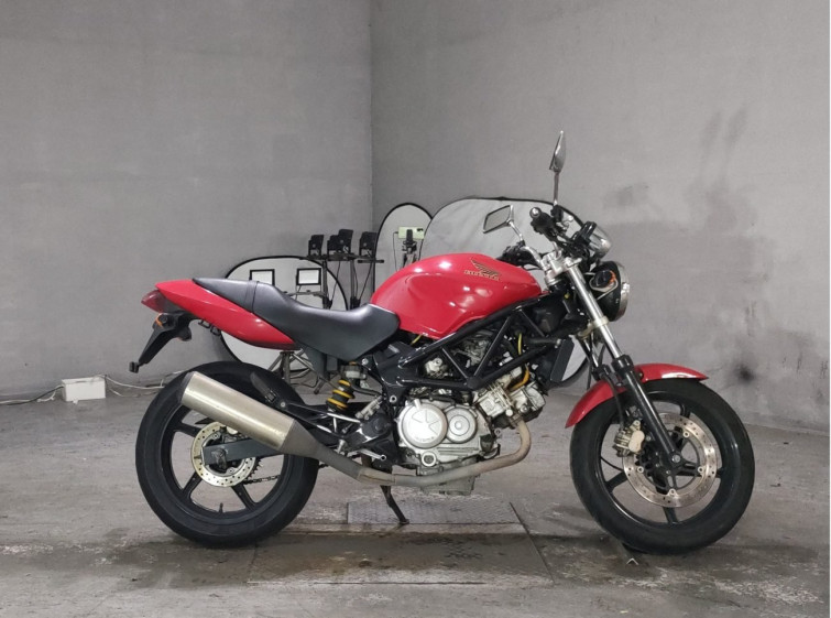 Мотоцикл Honda VTR250 с пробегом 89347 km
