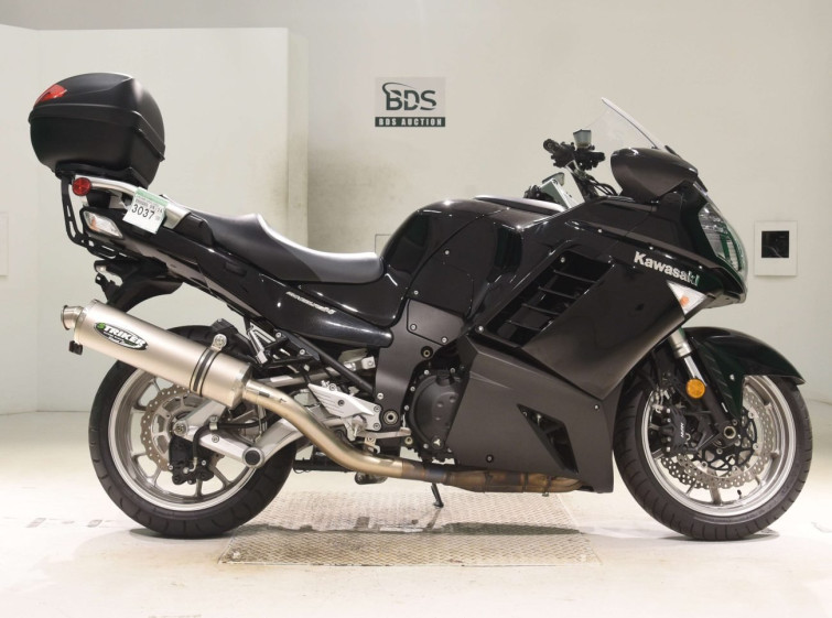 Мотоцикл Kawasaki GTR1400 CONCOURS с пробегом 6244 km