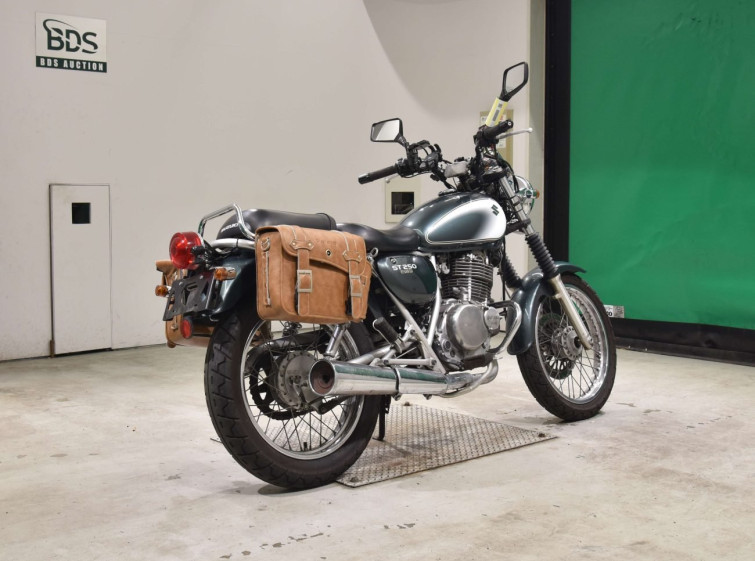 Мотоцикл Suzuki ST250E с пробегом 24154 km