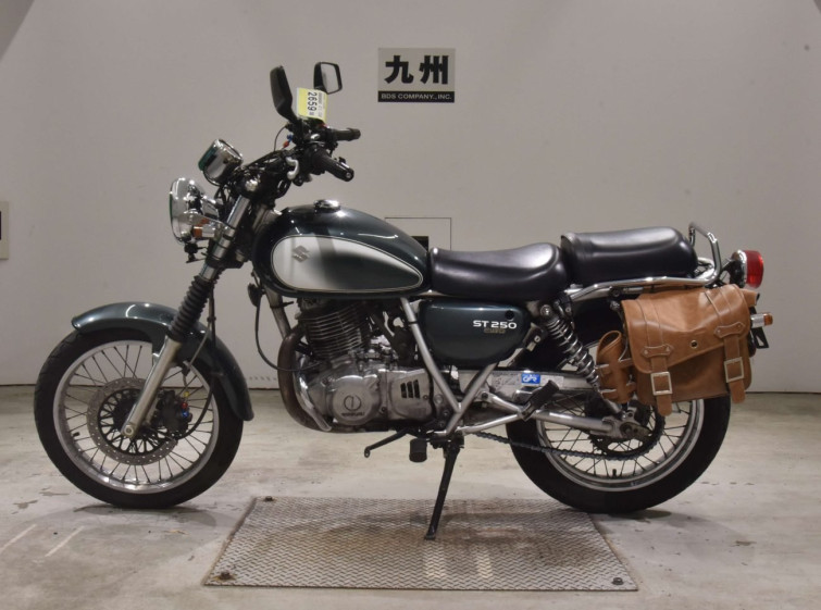 Мотоцикл Suzuki ST250E с пробегом 24154 km