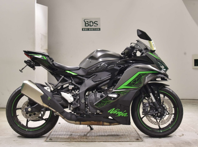 Мотоцикл Kawasaki ZX-25R-2SE з пробігом 4827 km