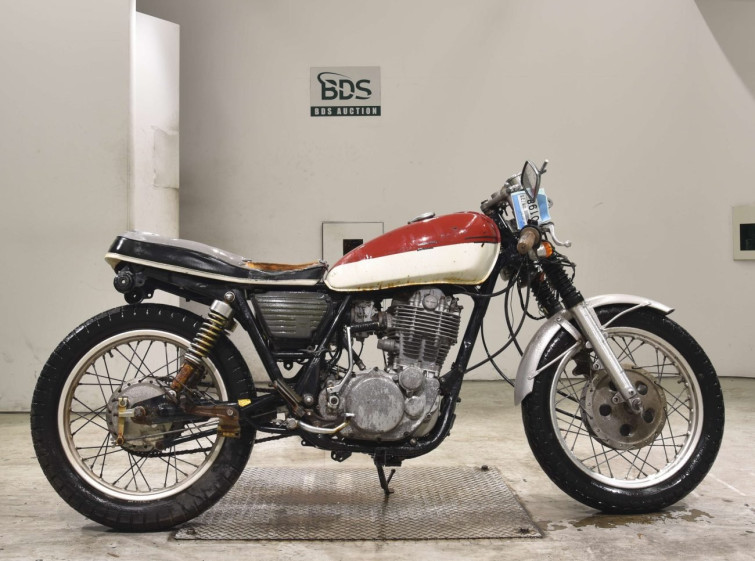 Мотоцикл Yamaha SR400-2 с пробегом 26916 km