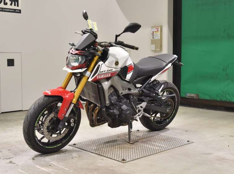 Мотоцикл Yamaha MT-09 з пробігом 37964 km