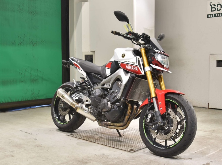 Мотоцикл Yamaha MT-09 з пробігом 37964 km