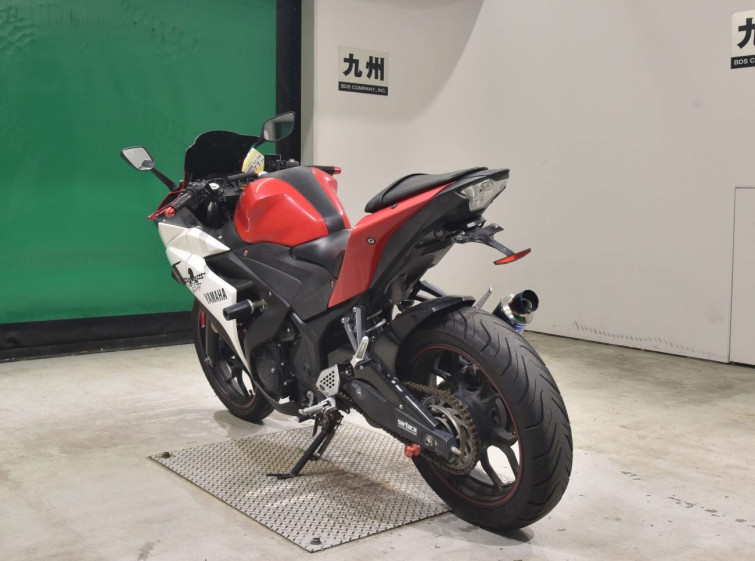 Мотоцикл Yamaha YZF-R25
