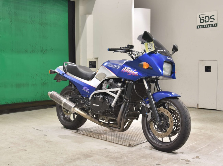 Мотоцикл Kawasaki GPZ900R з пробігом 52966 km