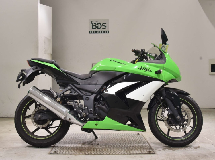 Мотоцикл Kawasaki NINJA250R с пробегом 70396 km