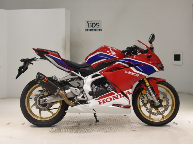 Мотоцикл Honda CBR250RR з пробігом 22419 km