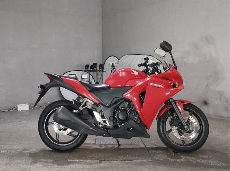 Мотоцикл Honda CBR250R з пробігом 30705 km