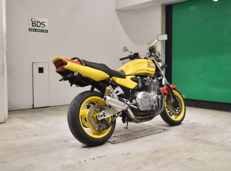 Мотоцикл Yamaha XJR1300