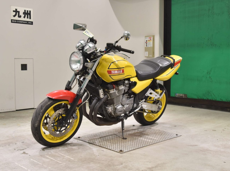 Мотоцикл Yamaha XJR1300