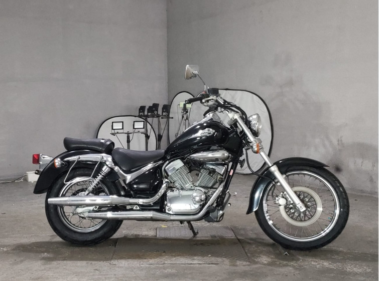 Мотоцикл Suzuki INTRUDER 250LC с пробегом 32029 km