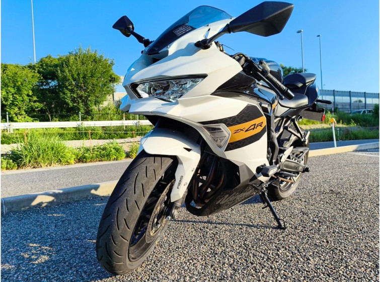 Мотоцикл Kawasaki NINJA ZX-4R SE с пробегом 3308 km