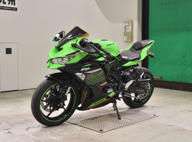 Мотоцикл Kawasaki ZX-25R-2SE с пробегом 19823 km