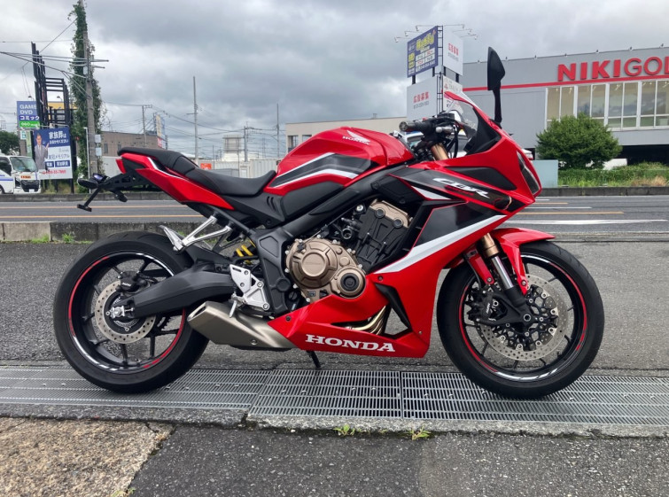 Мотоцикл Honda CBR650R с пробегом 8325 km
