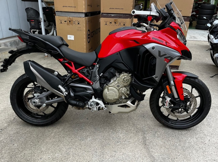 Мотоцикл Ducati MULTISTRADA V4S с пробегом 3636 km