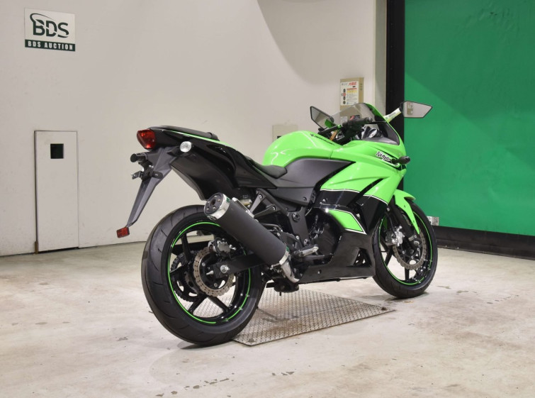 Мотоцикл Kawasaki NINJA250R с пробегом 10446 km