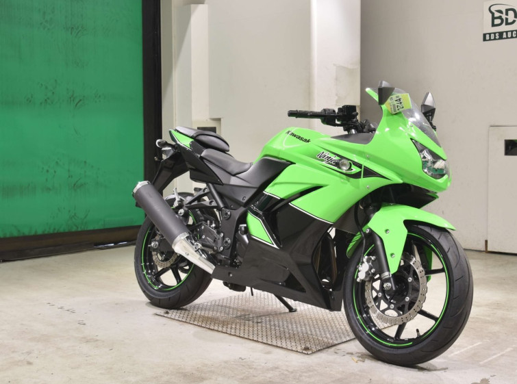 Мотоцикл Kawasaki NINJA250R с пробегом 10446 km