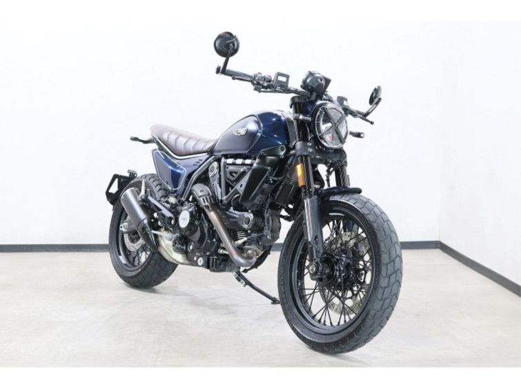 Мотоцикл Yamaha XSR900 с пробегом 8045 km