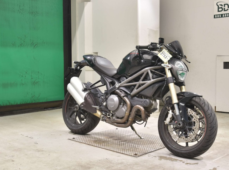 Мотоцикл Ducati MONSTER 1100EVO з пробігом 26524 km