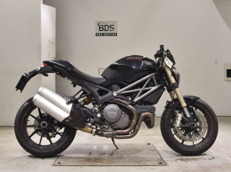 Мотоцикл Ducati MONSTER 1100EVO з пробігом 26524 km