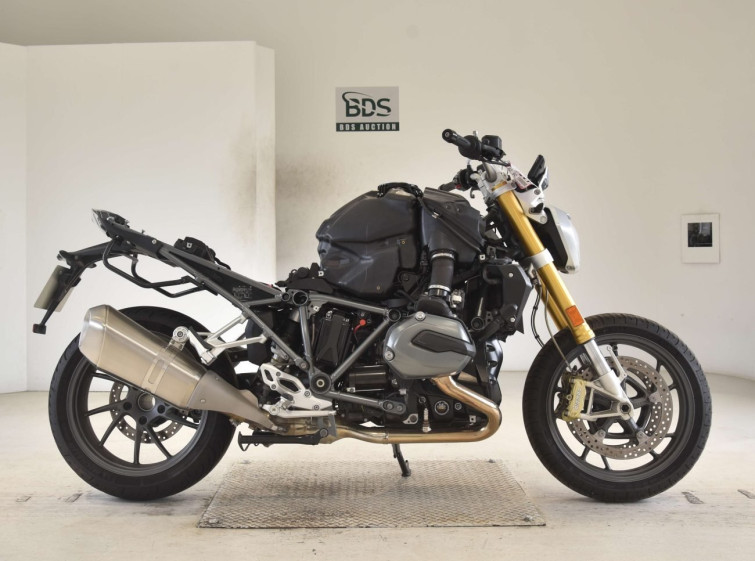 Мотоцикл BMW R1200R с пробегом 7496 km
