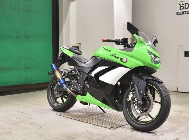 Мотоцикл Kawasaki NINJA250R с пробегом 20323 km