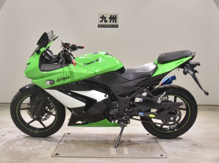 Мотоцикл Kawasaki NINJA250R с пробегом 20323 km