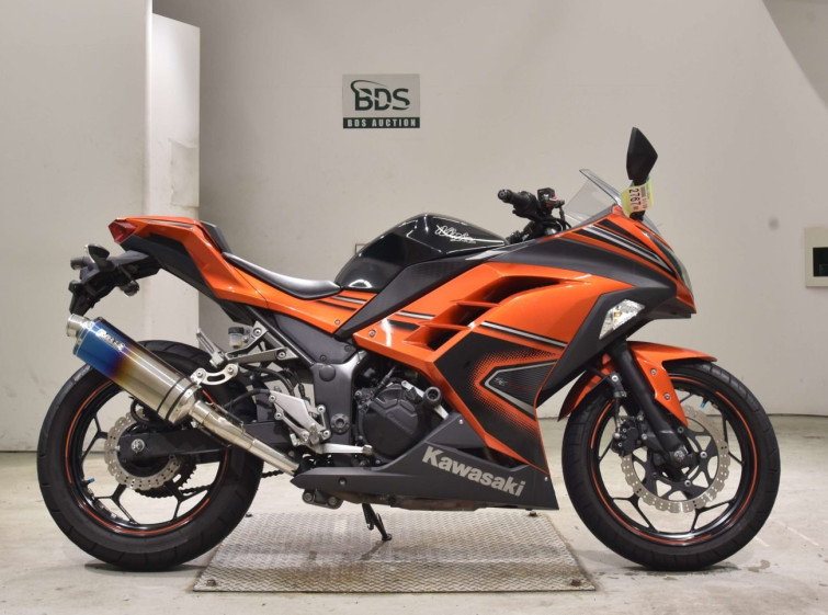 Мотоцикл Kawasaki NINJA250 з пробігом 11160 km