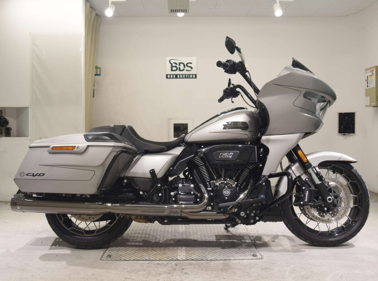 Мотоцикл HD FLTRXSE1980CVO с пробегом 9521 km