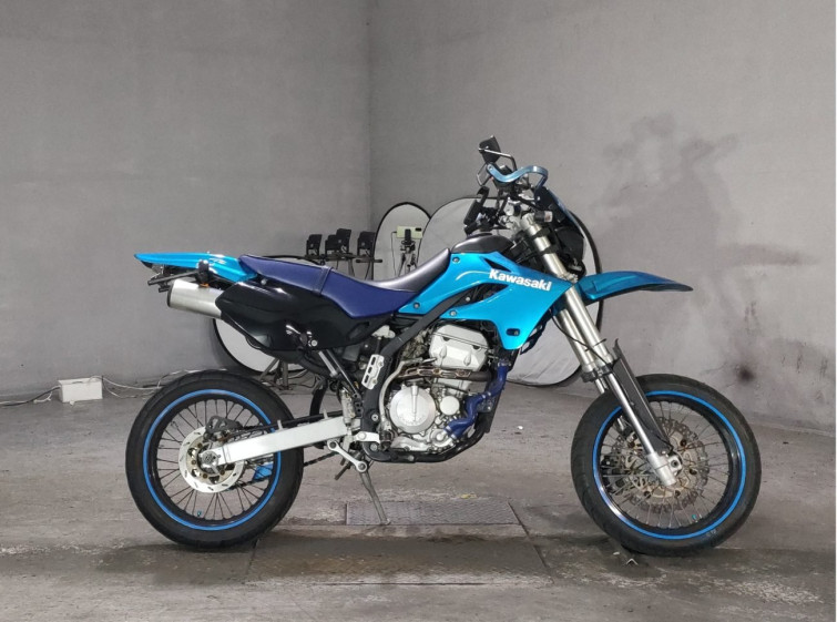 Мотоцикл Kawasaki D-TRACKER250 с пробегом 18875 km