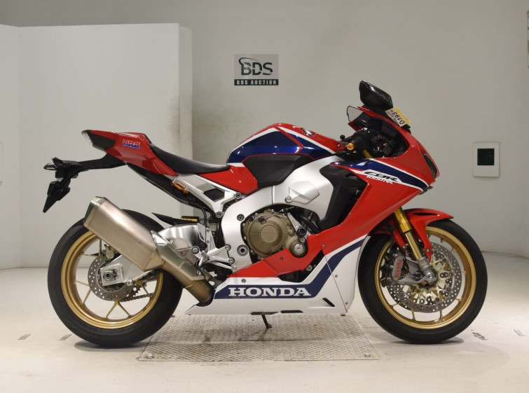 Мотоцикл Honda CBR1000RR SP з пробігом 9971 km