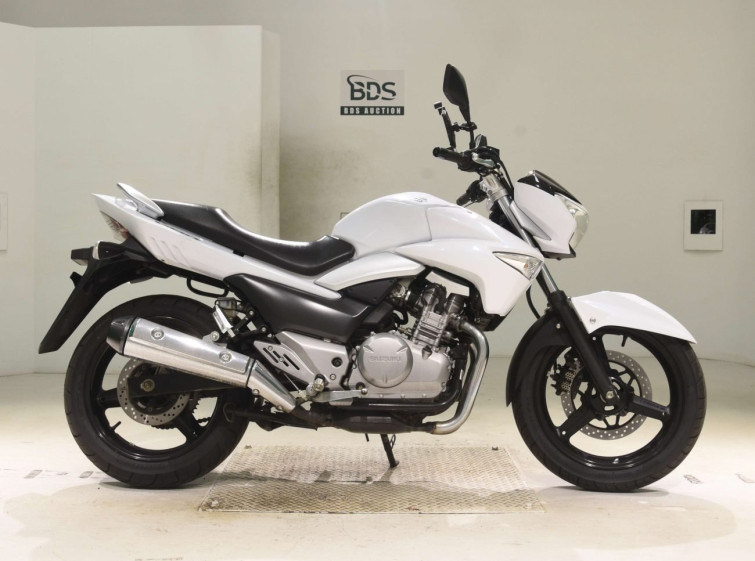 Мотоцикл Suzuki GSR250 з пробігом 54467 km
