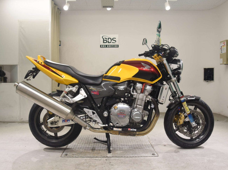 Мотоцикл Honda CB1300SF з пробігом 78487 km