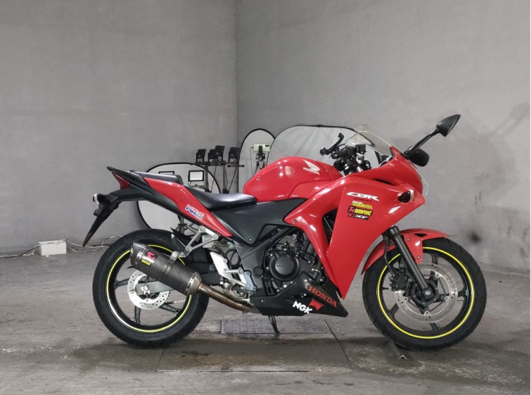 Мотоцикл Honda CBR250R з пробігом 20213 km