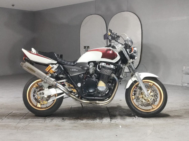 Мотоцикл Honda CB1300SF з пробігом 69613 km