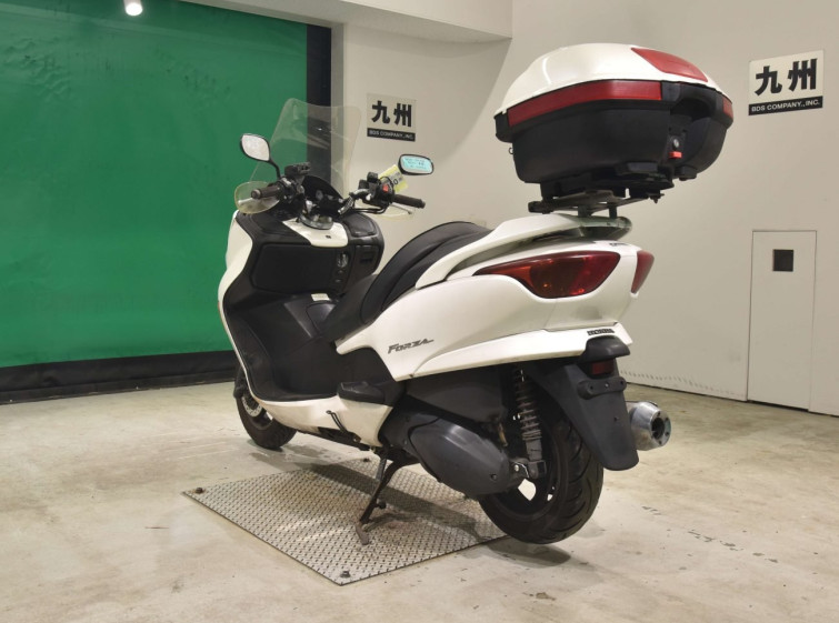 Мотоцикл Honda FORZA Z з пробігом 82654 km