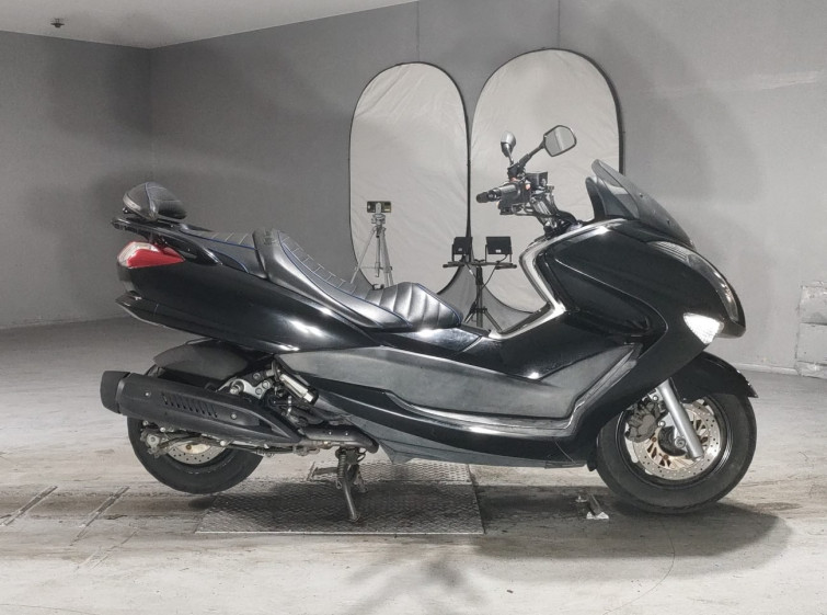 Мотоцикл Yamaha MAJESTY 250 з пробігом 39030 km