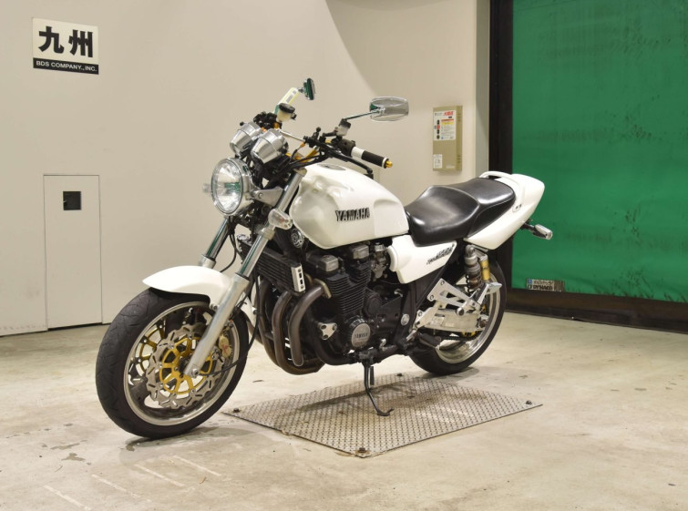 Мотоцикл Yamaha XJR1200 з пробігом 78990 km