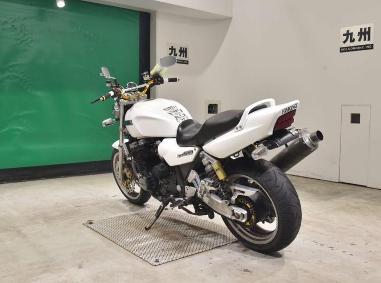 Мотоцикл Yamaha XJR1200 з пробігом 78990 km